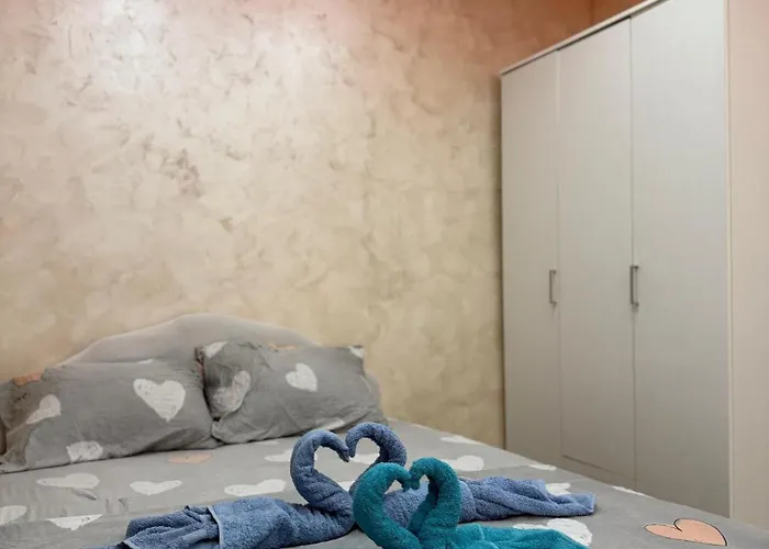 Centar Lux Obrenovac, Na Trgu, Siguran Parking アパート