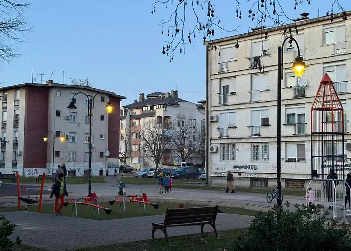 Centar Lux Obrenovac, Na Trgu, Siguran Parking